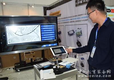 寰視乾坤科技閃耀湖北教育裝備展，多款創(chuàng)新產(chǎn)品引領(lǐng)教育科技新風(fēng)向